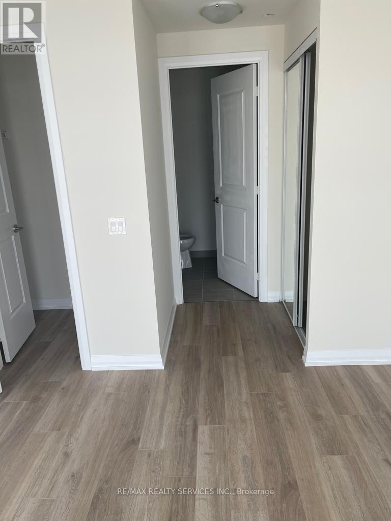 1019 - 35 Watergarden Drive, Mississauga, Ontario  L5R 1B2 - Photo 11 - W12812294