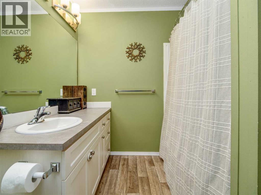 221 4 Street, Cowley, Alberta  T0K 0P0 - Photo 28 - A2287711