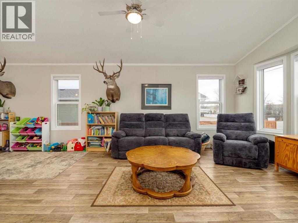 221 4 Street, Cowley, Alberta  T0K 0P0 - Photo 5 - A2287711