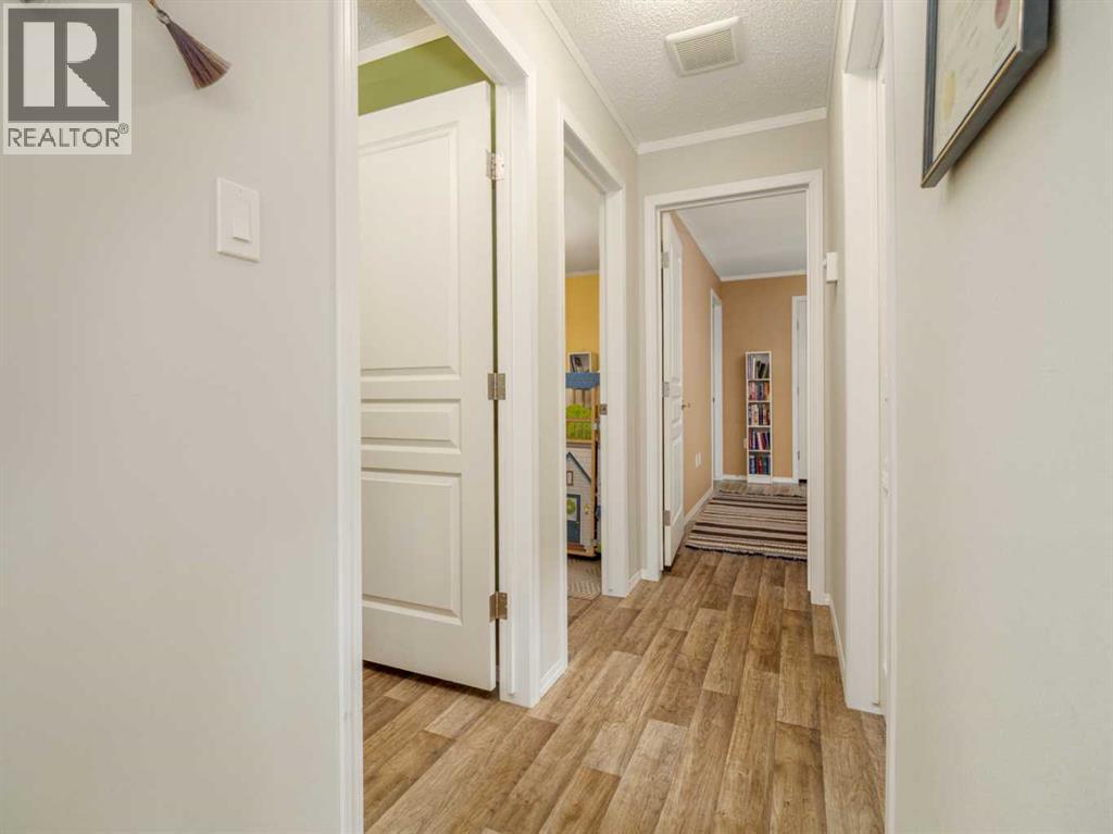 221 4 Street, Cowley, Alberta  T0K 0P0 - Photo 19 - A2287711