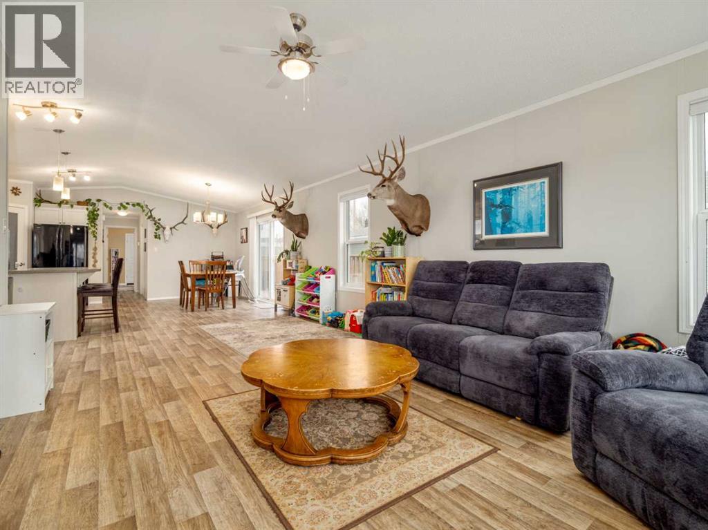 221 4 Street, Cowley, Alberta  T0K 0P0 - Photo 9 - A2287711