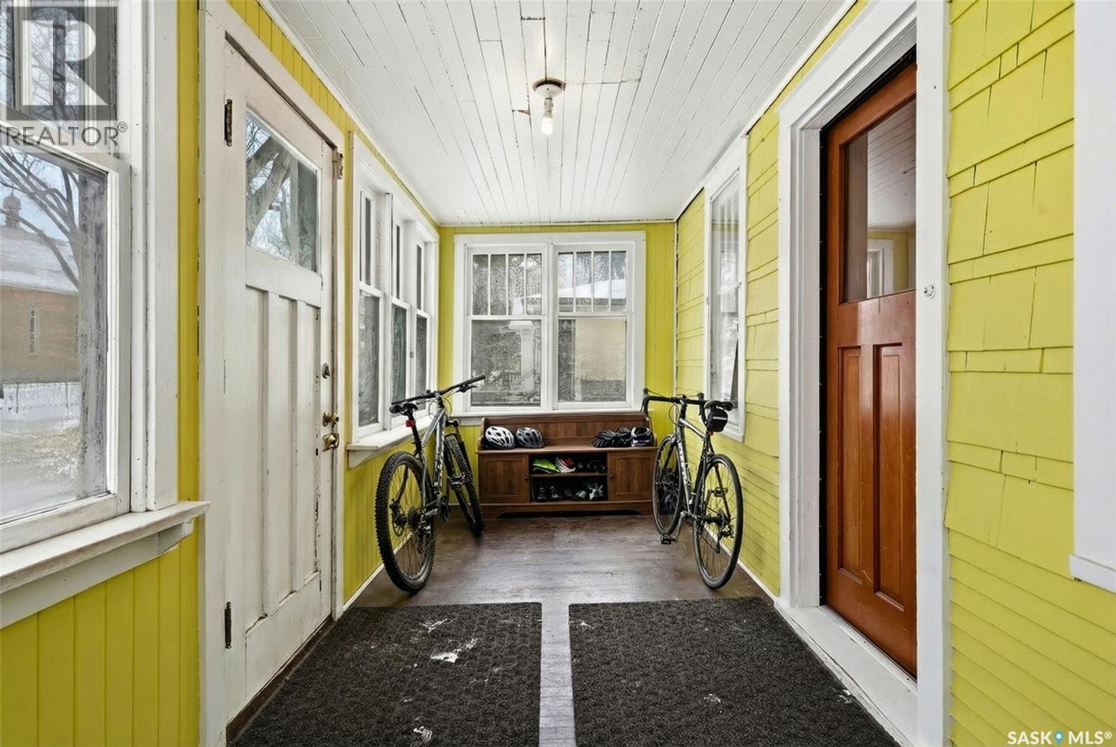 1929 Toronto Street, Regina, Saskatchewan  S4P 1M9 - Photo 2 - SK027560