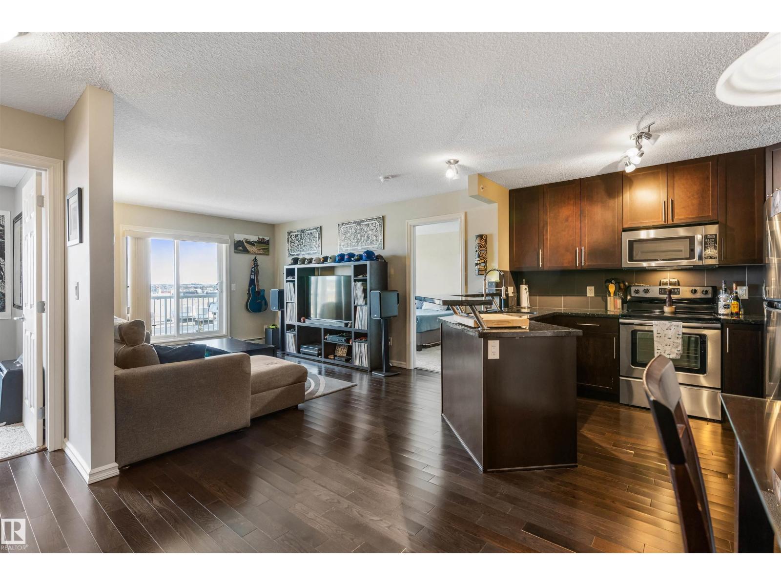 #403 2204 44 AV NW, Edmonton, Alberta