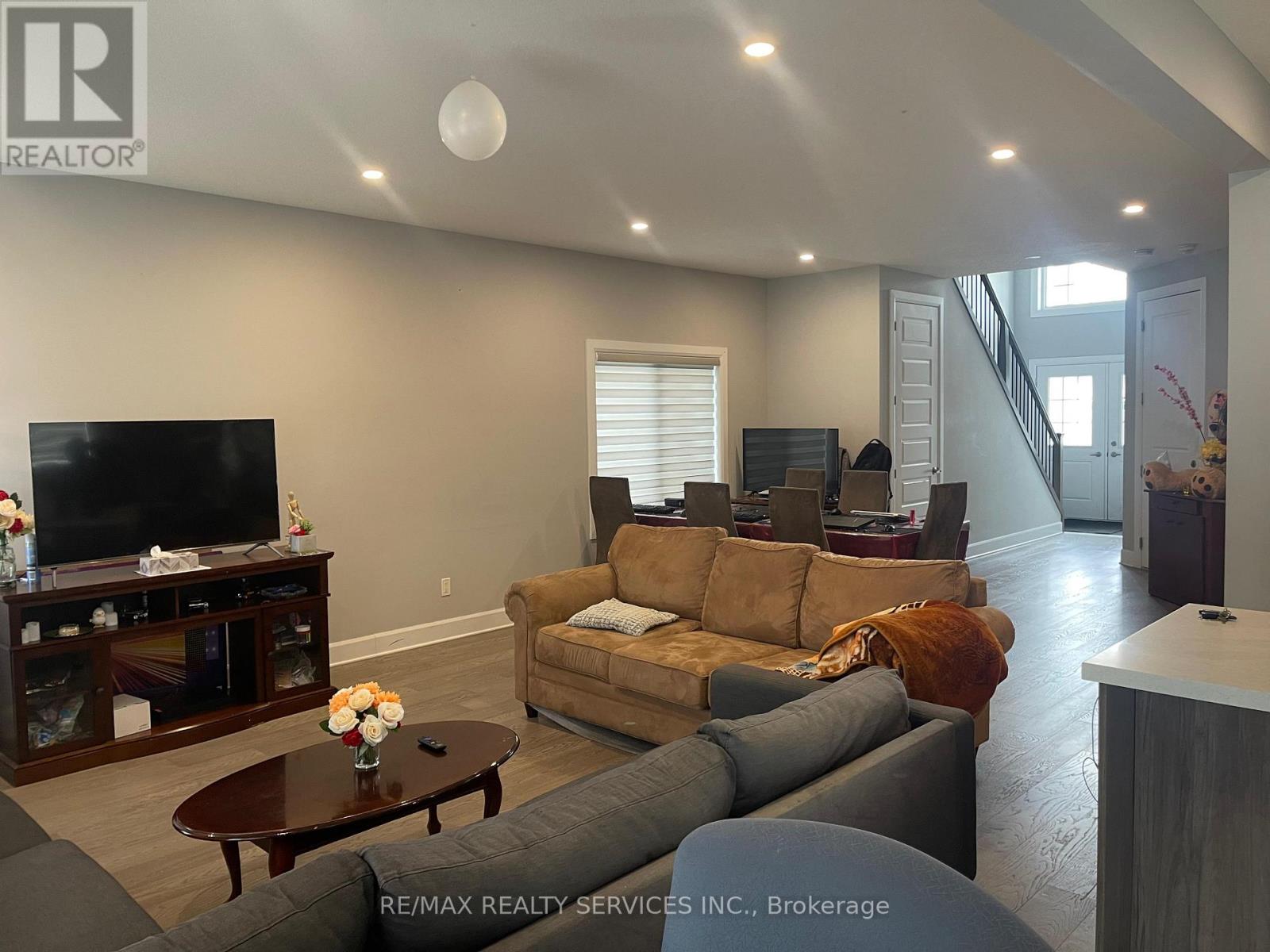 1573 Dylan Street, London East, Ontario  N5V 5J3 - Photo 5 - X12812168