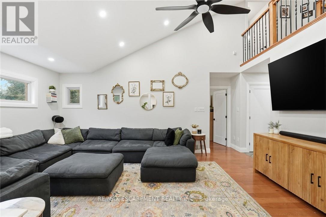 17 Krieghoff Drive, Hamilton, Ontario  L9B 2L4 - Photo 14 - X12812312