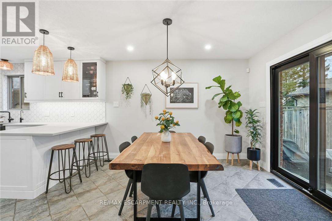 17 Krieghoff Drive, Hamilton, Ontario  L9B 2L4 - Photo 18 - X12812312