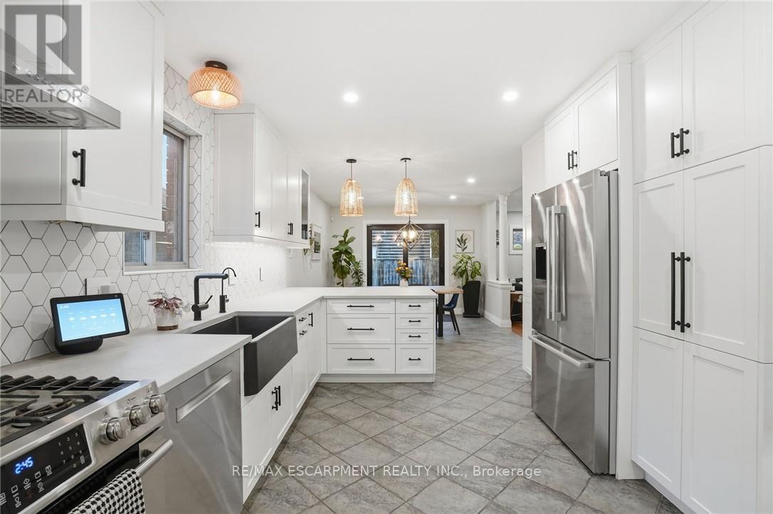 17 Krieghoff Drive, Hamilton, Ontario  L9B 2L4 - Photo 26 - X12812312