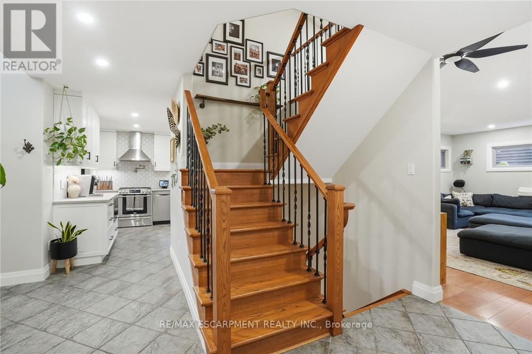 17 Krieghoff Drive, Hamilton, Ontario  L9B 2L4 - Photo 30 - X12812312