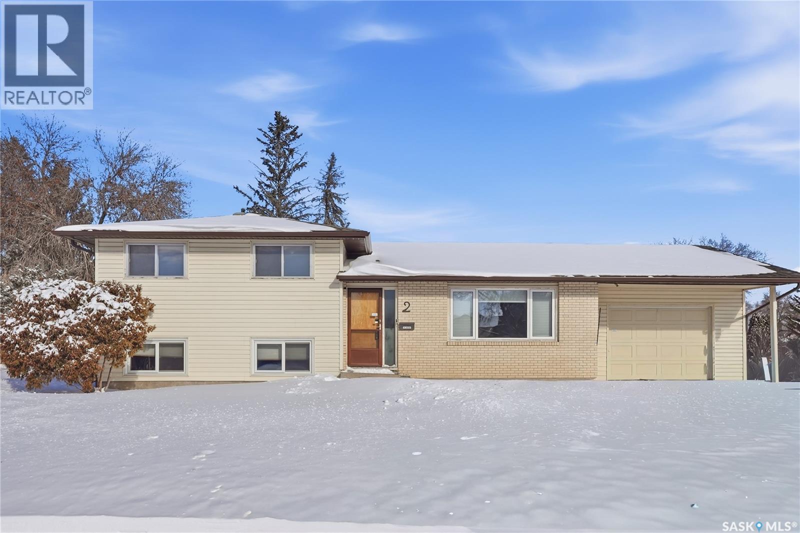 2 McKay PLACE, Saskatoon, Saskatchewan