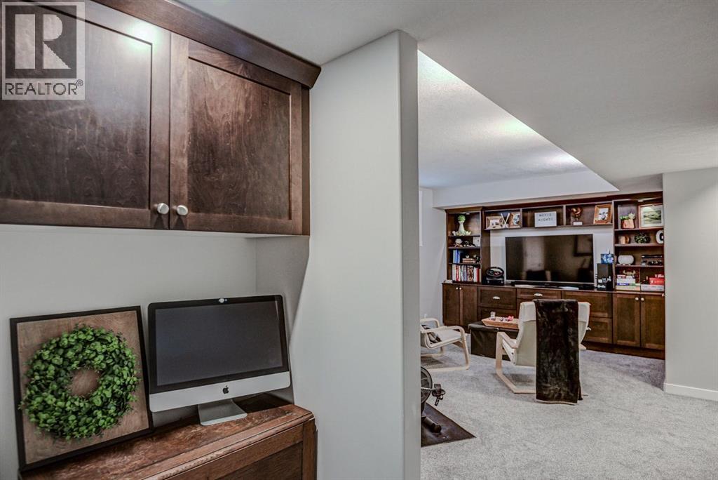 349 Luxstone Place Sw, Airdrie, Alberta  T4B 0A6 - Photo 36 - A2284919