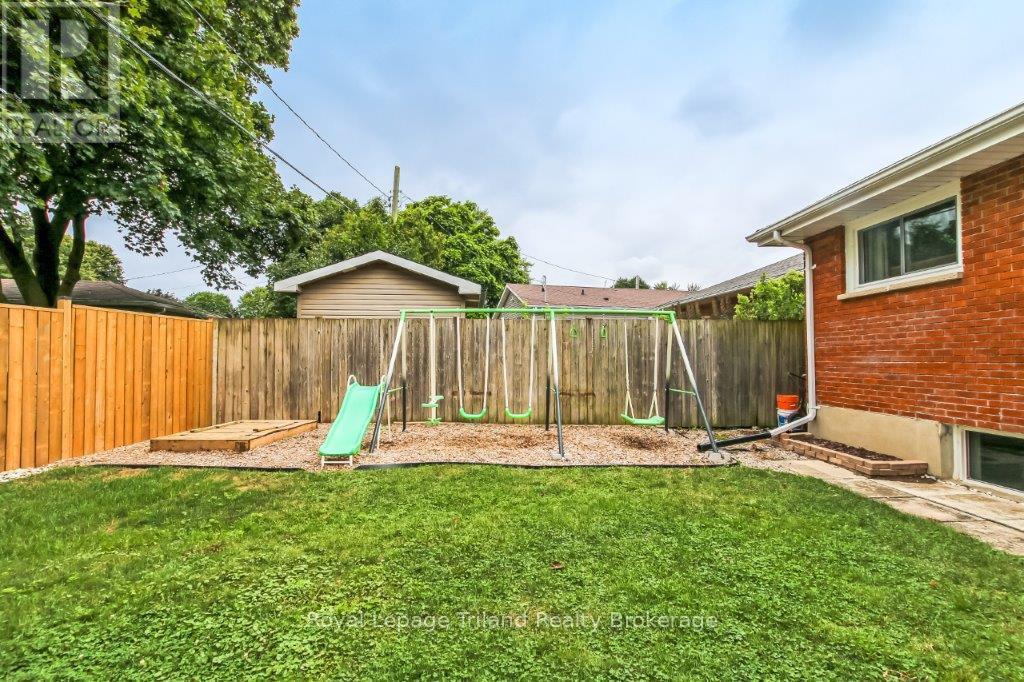 170 Laurentian Drive N, London East, Ontario  N5W 1P2 - Photo 5 - X12812386