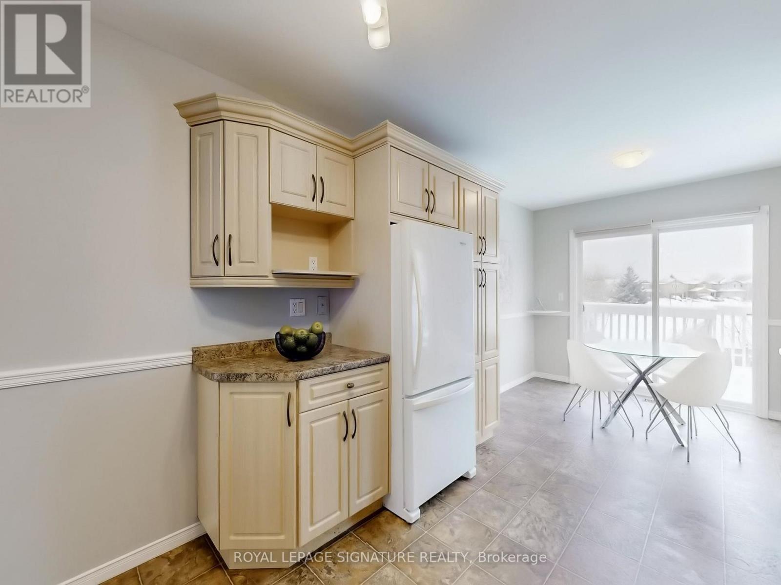 1256 Dartmoor Street, Oshawa, Ontario  L1K 2K2 - Photo 11 - E12810886