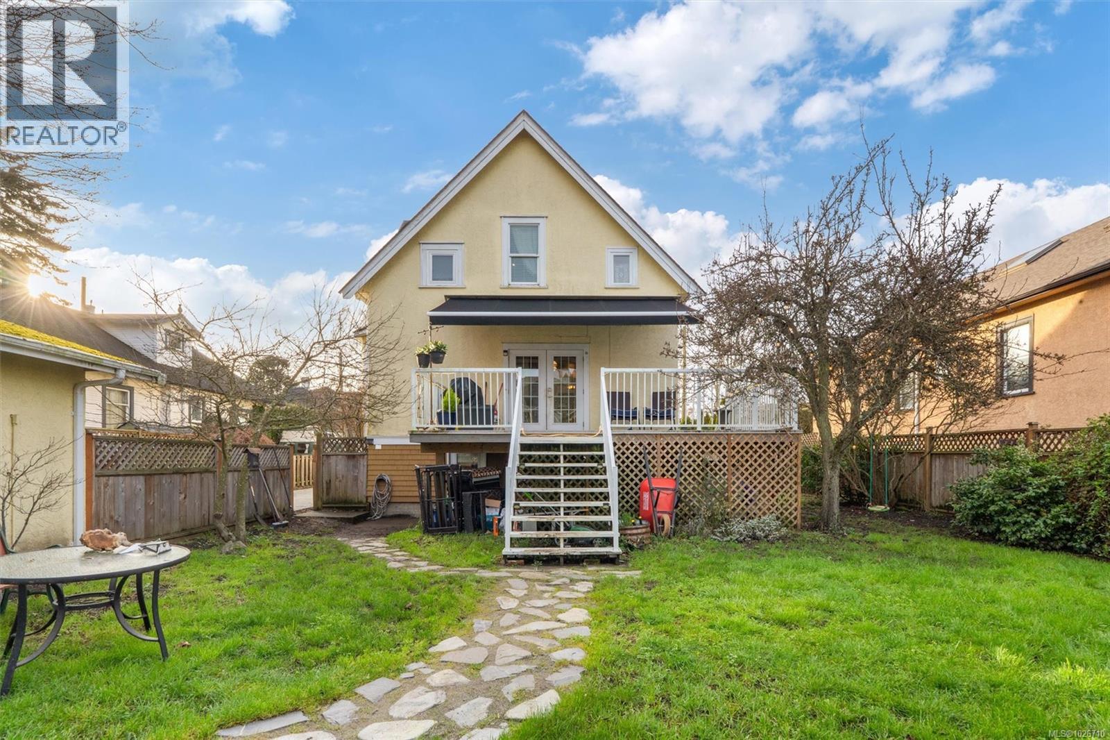 1909 Duchess St, Victoria, British Columbia  V8R 4W2 - Photo 40 - 1026710