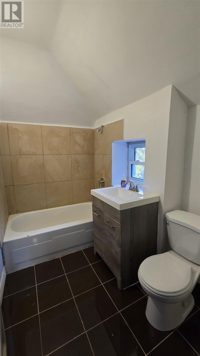 136 Biggings Ave, Sault Ste. Marie, Ontario  P6A 3T9 - Photo 30 - SM253311