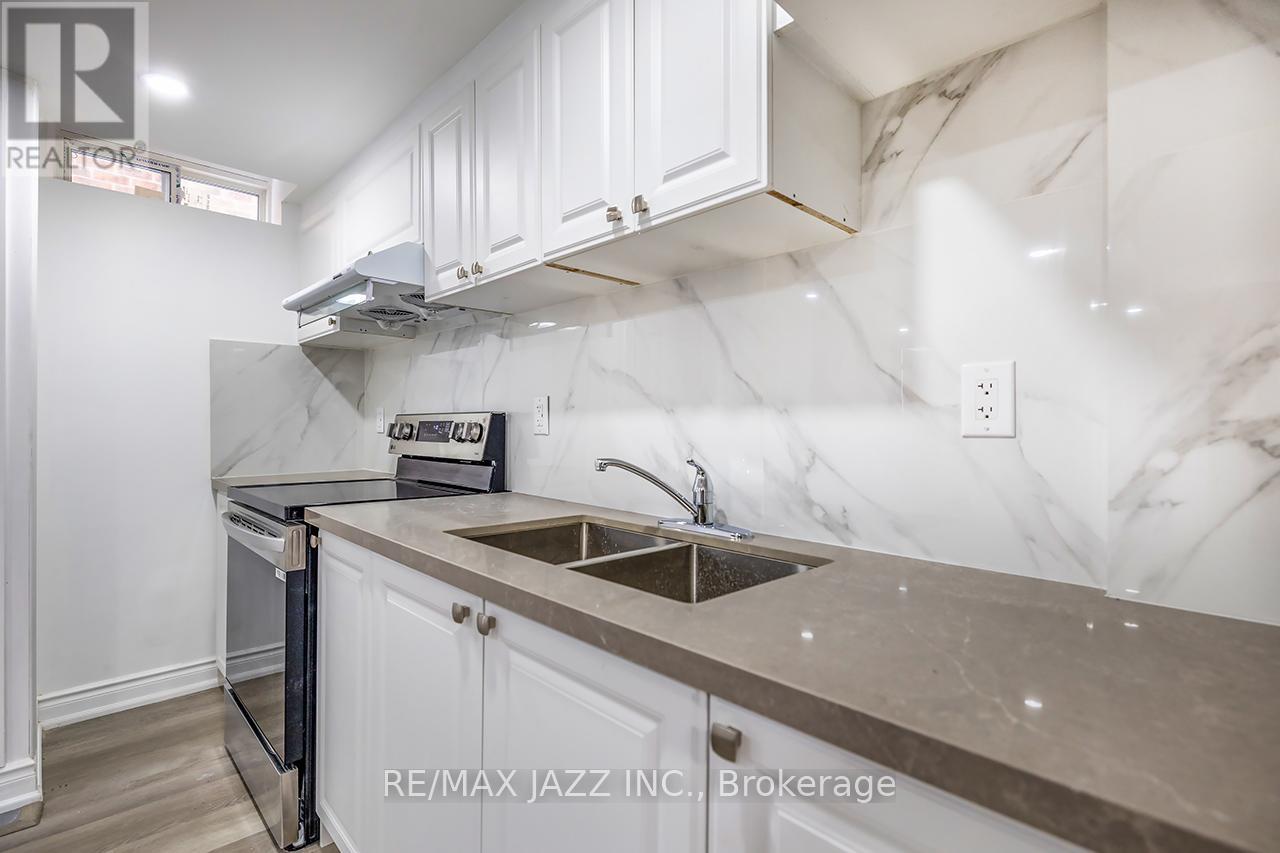 2003 Cedarwood Court, Pickering, Ontario  L1X 1T8 - Photo 8 - E12812346