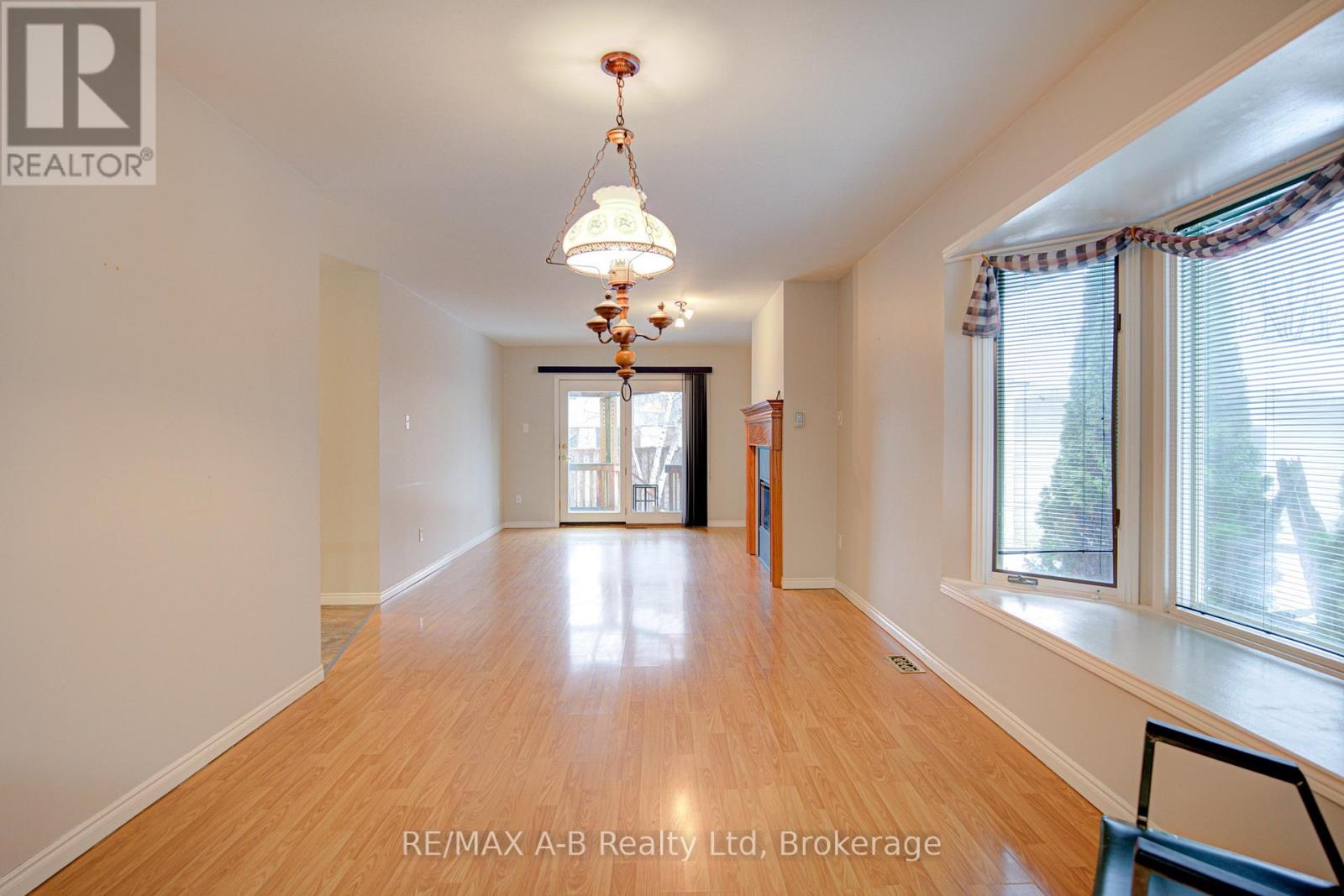 493 Hibernia Street, Stratford, Ontario  N5A 5W2 - Photo 11 - X12812340