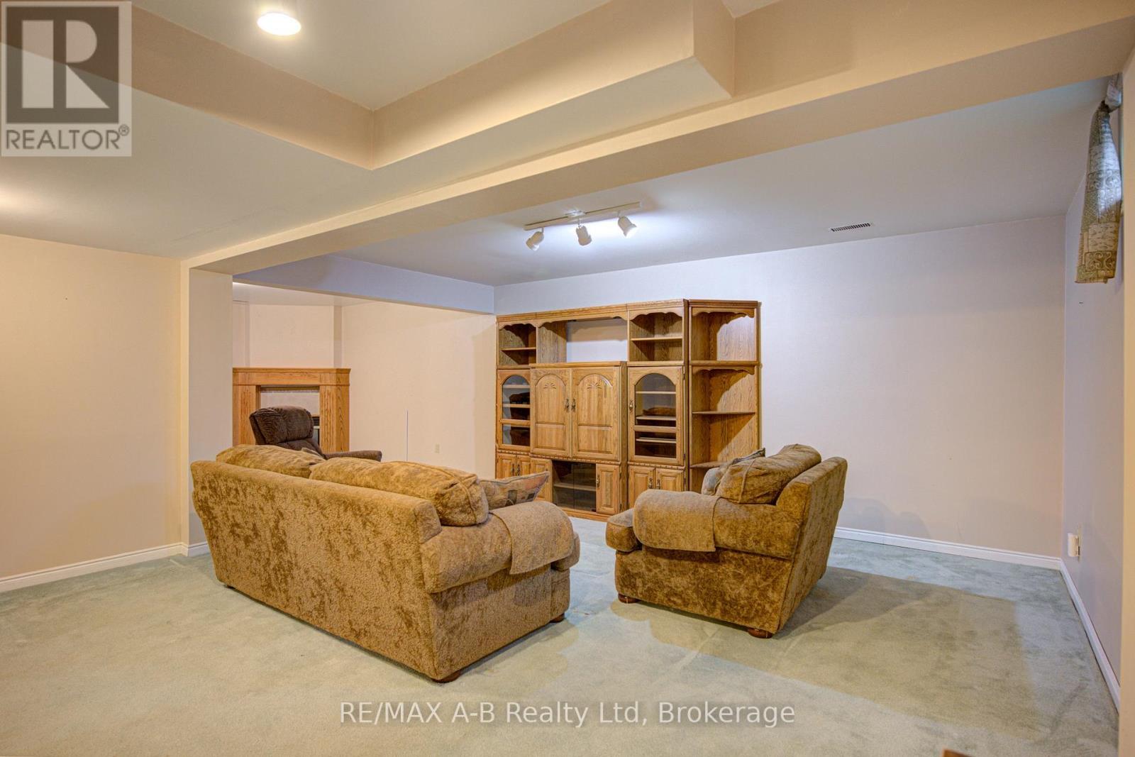 493 Hibernia Street, Stratford, Ontario  N5A 5W2 - Photo 22 - X12812340