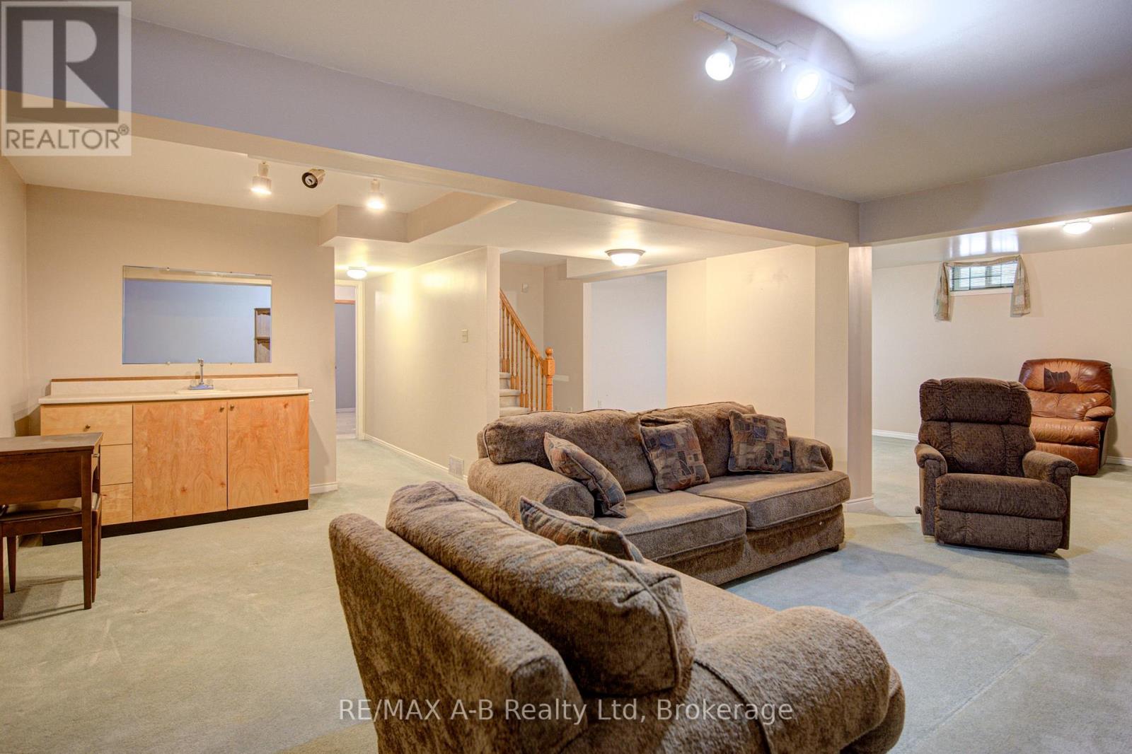 493 Hibernia Street, Stratford, Ontario  N5A 5W2 - Photo 24 - X12812340