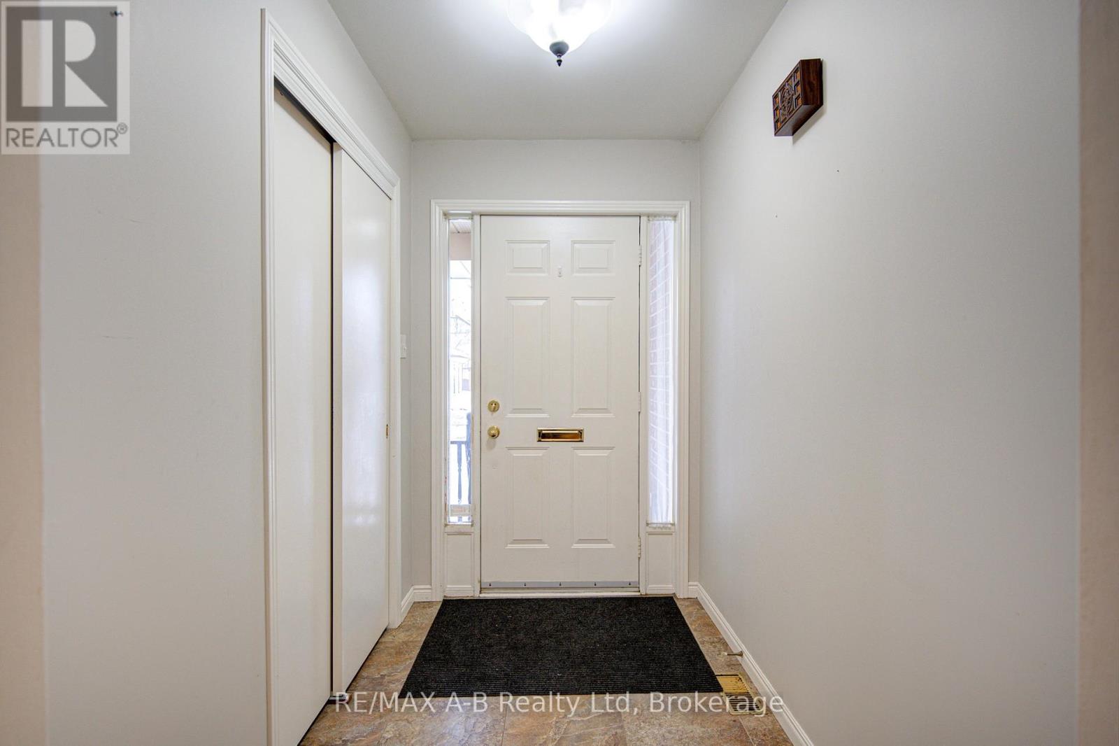 493 Hibernia Street, Stratford, Ontario  N5A 5W2 - Photo 5 - X12812340