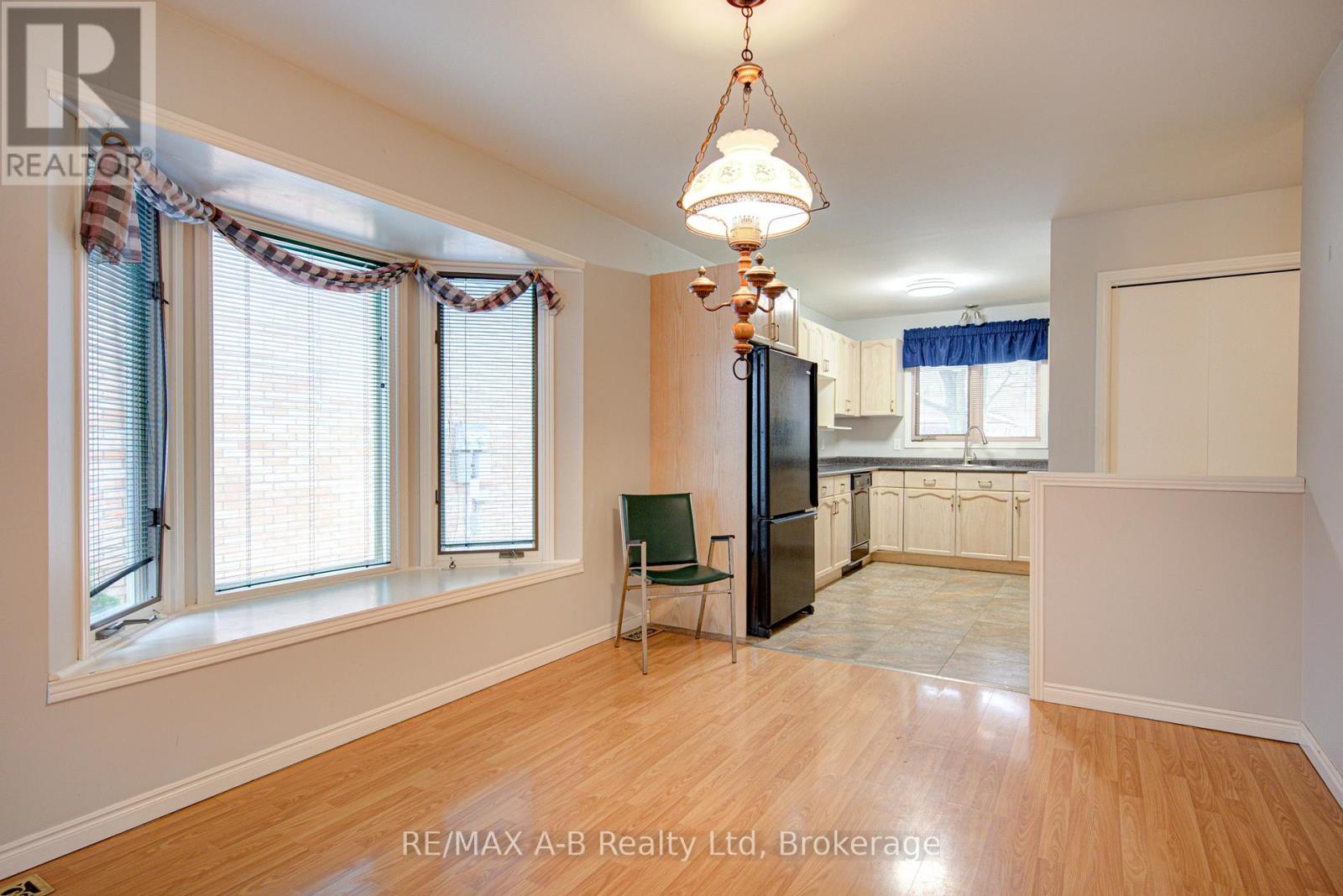 493 Hibernia Street, Stratford, Ontario  N5A 5W2 - Photo 7 - X12812340