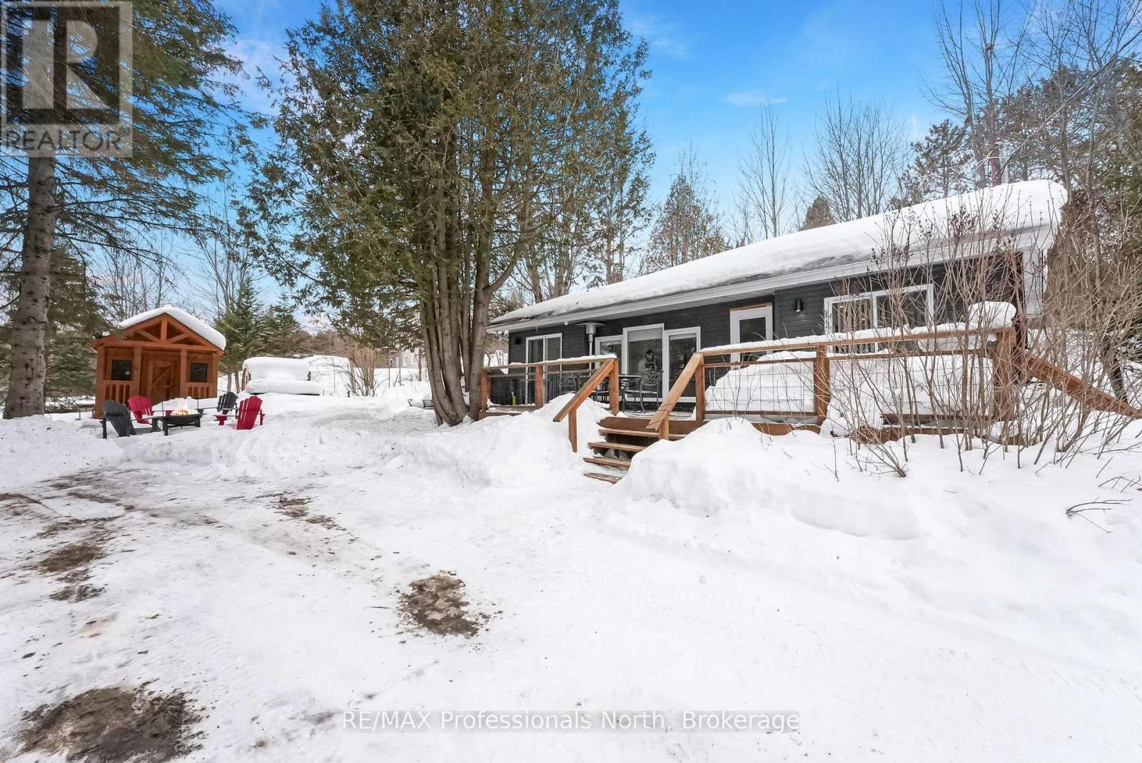 1044 Shanahan Trail, Minden Hills (Minden), Ontario  K0M 2K0 - Photo 2 - X12812350