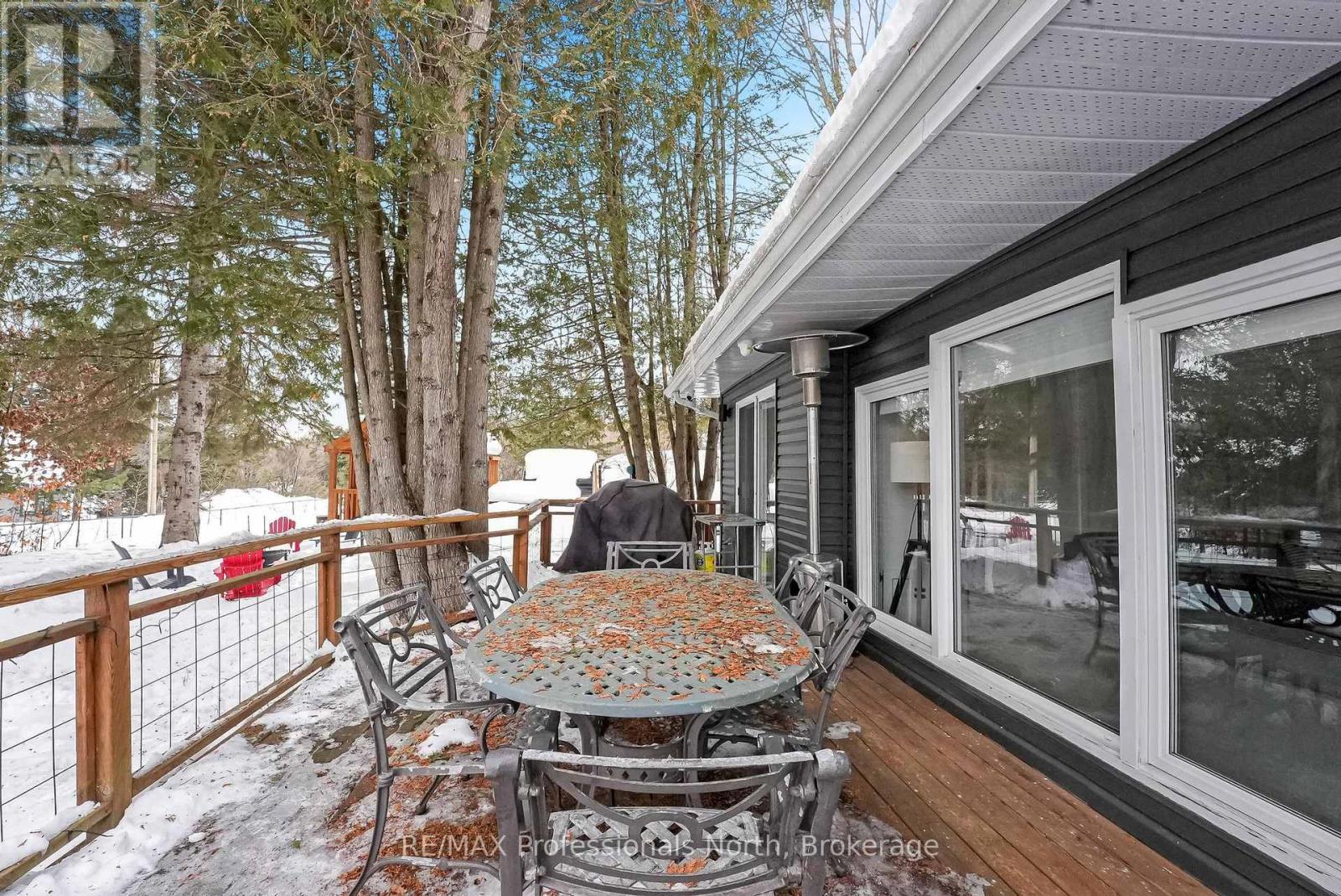 1044 Shanahan Trail, Minden Hills (Minden), Ontario  K0M 2K0 - Photo 6 - X12812350