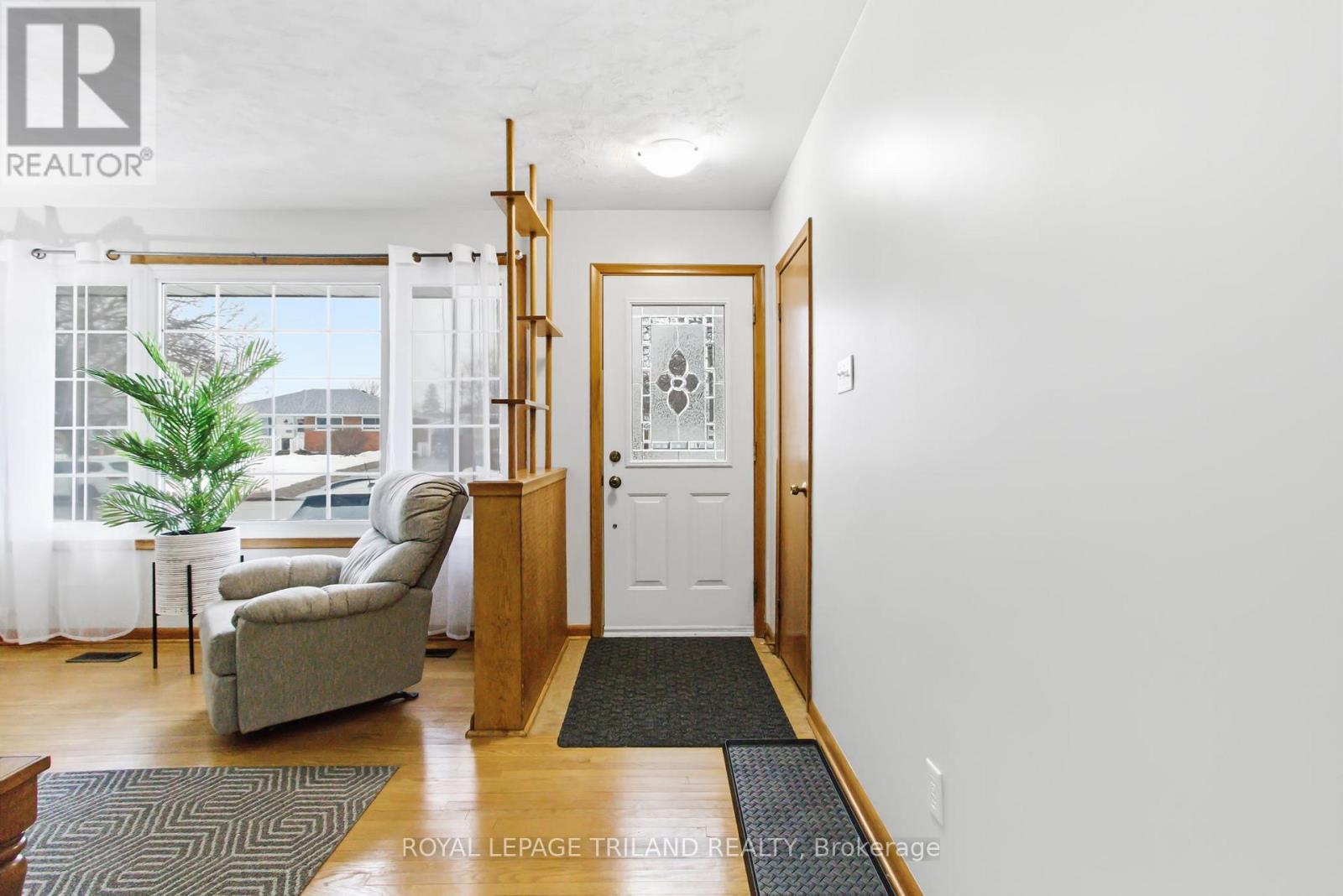 99 Susan Avenue, London East, Ontario  N5V 2G3 - Photo 2 - X12812342