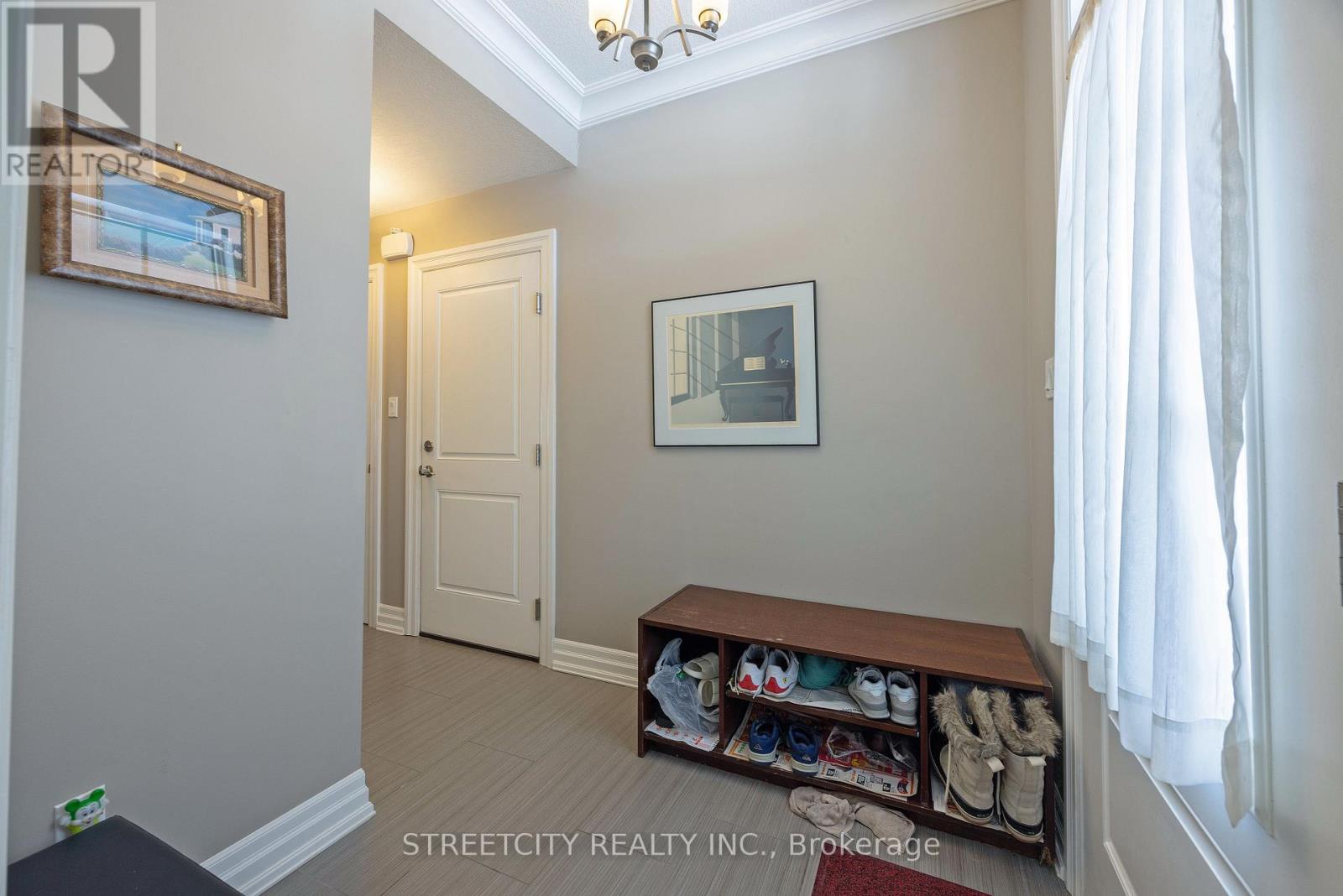 490 Phyllis Street, London South, Ontario  N6J 2Z4 - Photo 4 - X12812354