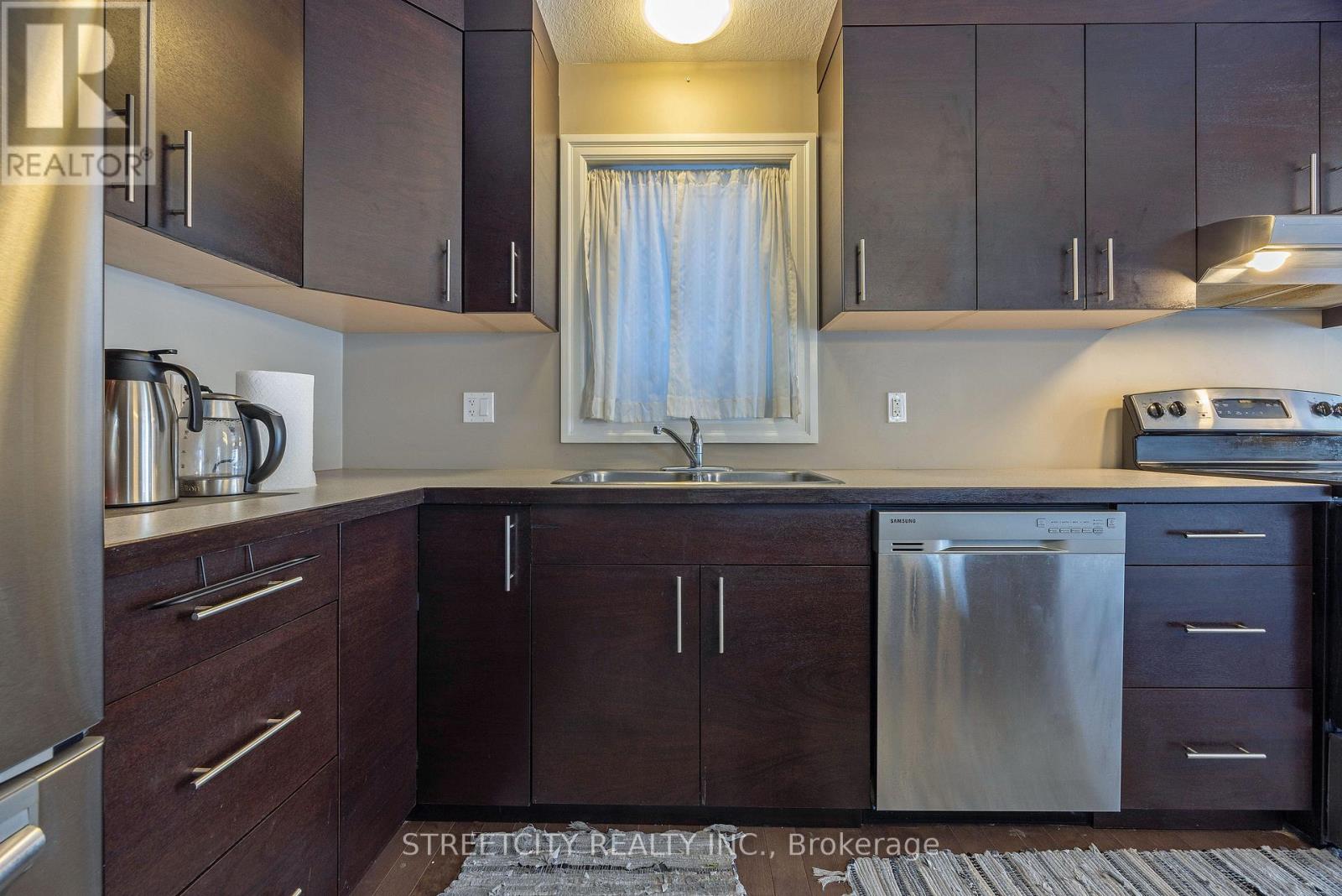 490 Phyllis Street, London South, Ontario  N6J 2Z4 - Photo 9 - X12812354