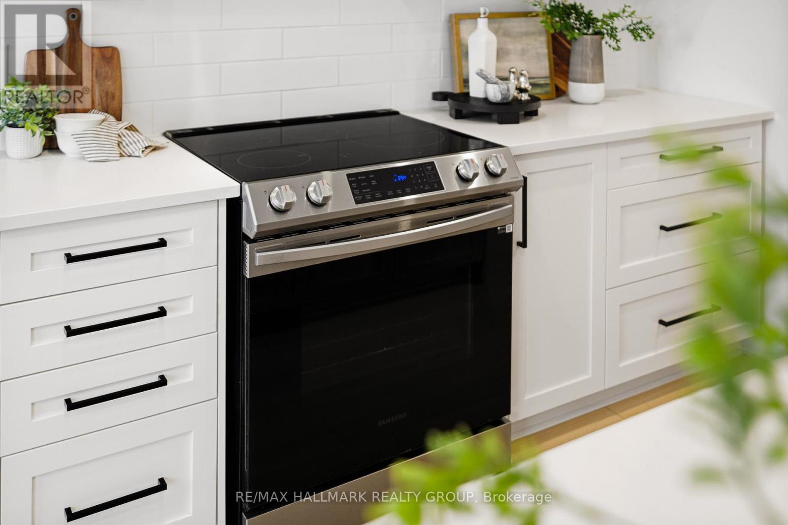 120 Lynn Coulter Street, Ottawa, Ontario  K2J 7C5 - Photo 4 - X12812420