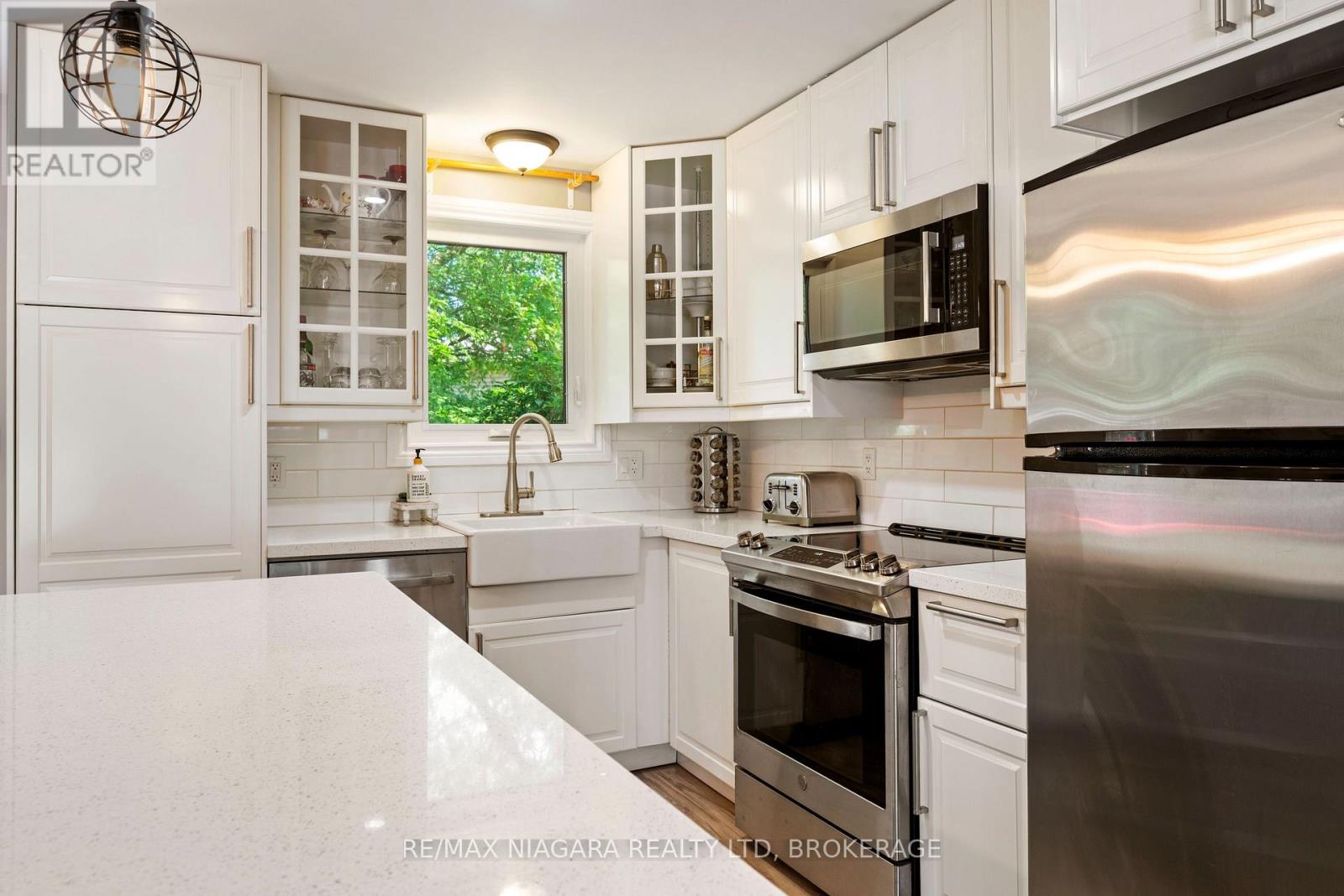 1 Bardadyn Court, St. Catharines, Ontario  L2N 6R2 - Photo 13 - X12812414