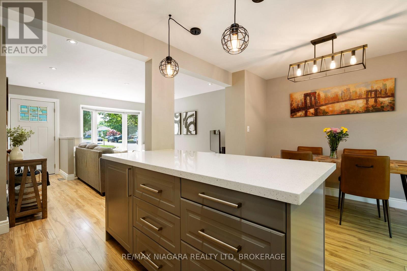 1 Bardadyn Court, St. Catharines, Ontario  L2N 6R2 - Photo 14 - X12812414