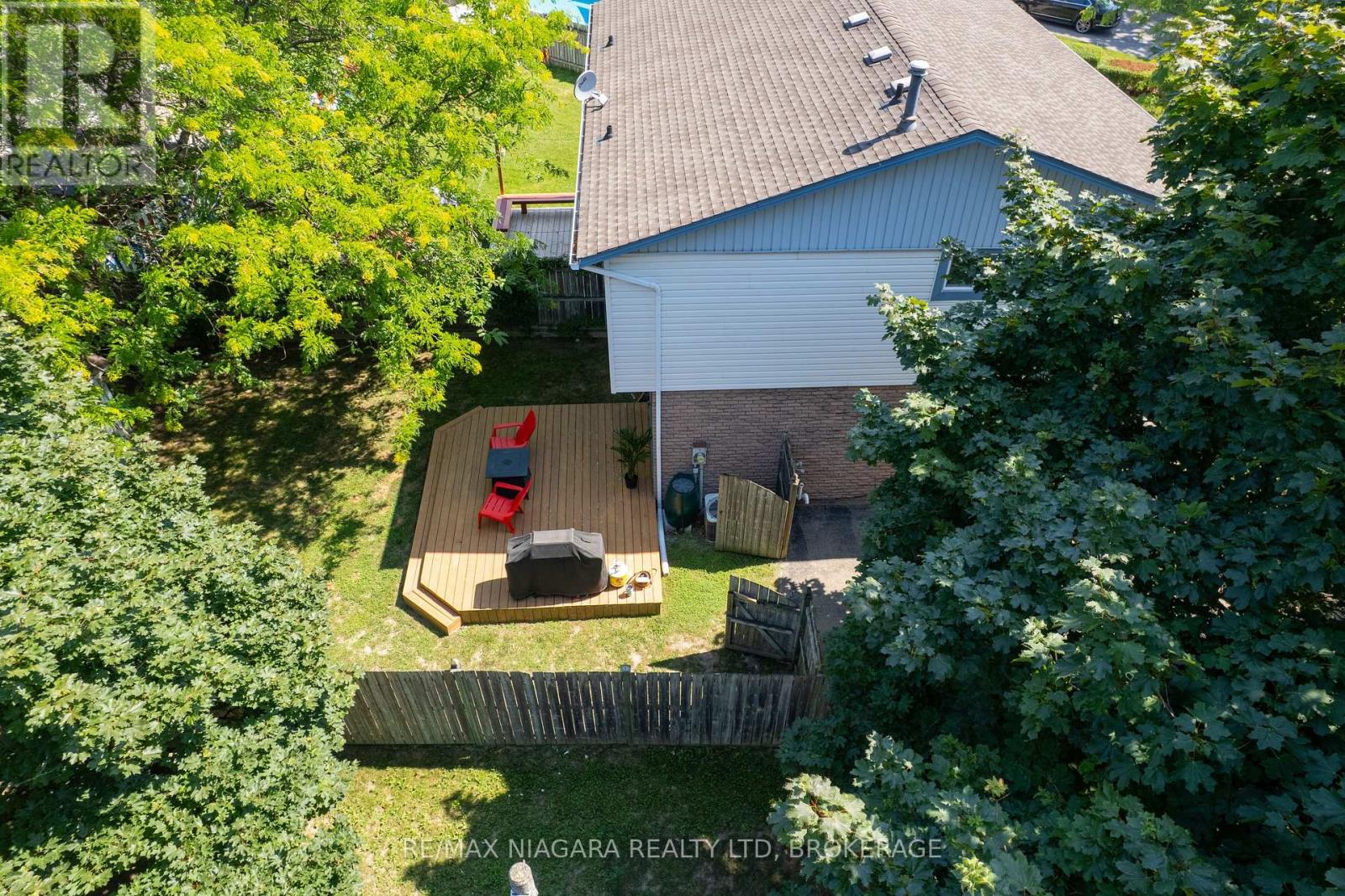 1 Bardadyn Court, St. Catharines, Ontario  L2N 6R2 - Photo 3 - X12812414