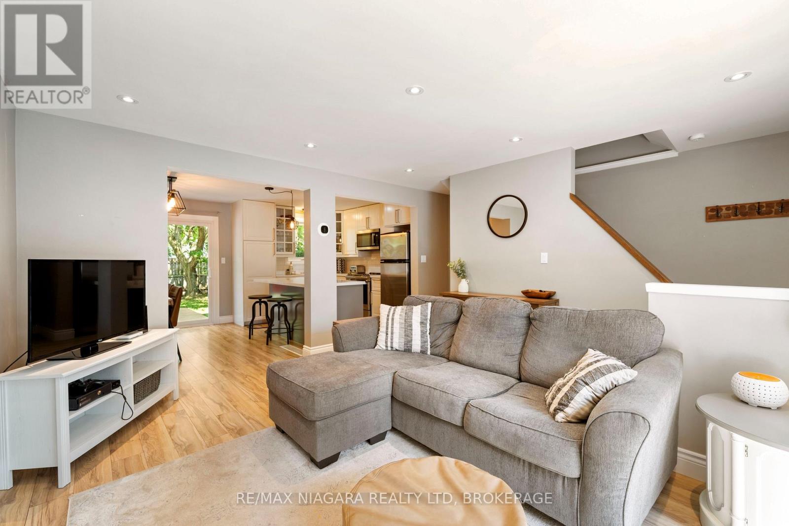 1 Bardadyn Court, St. Catharines, Ontario  L2N 6R2 - Photo 8 - X12812414