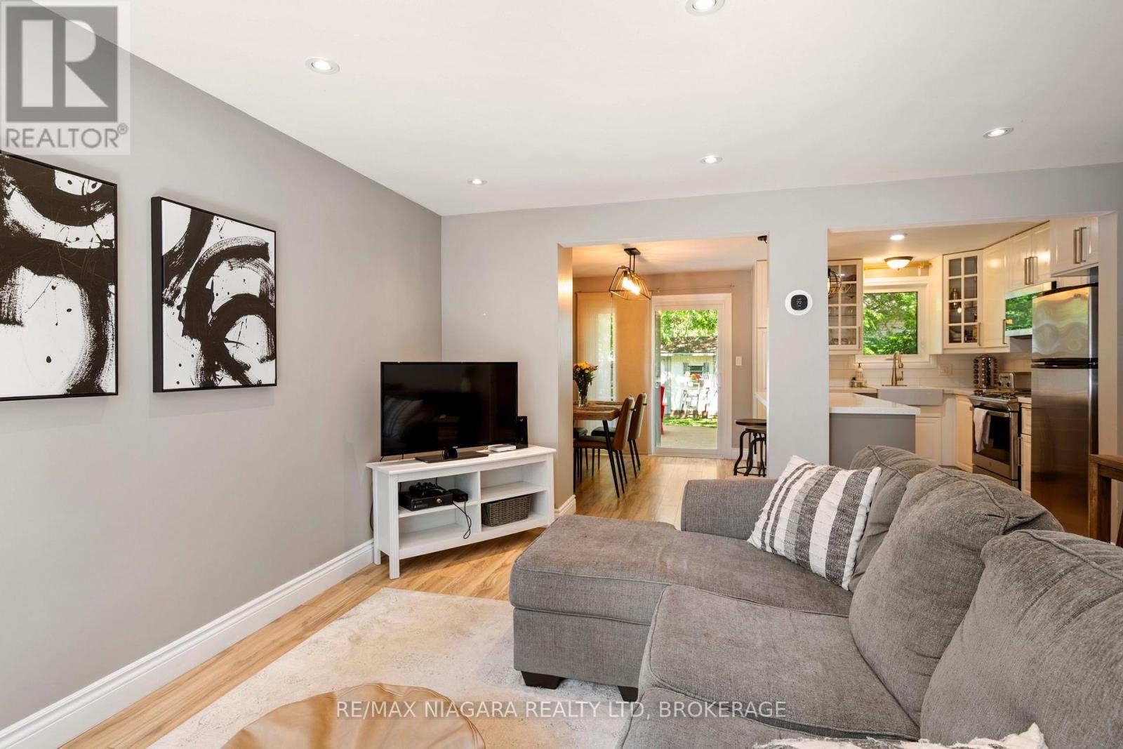 1 Bardadyn Court, St. Catharines, Ontario  L2N 6R2 - Photo 9 - X12812414