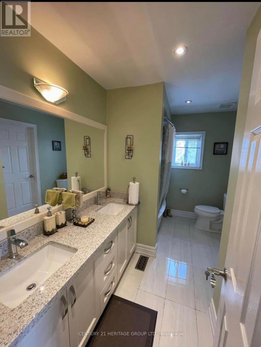 Main - 8 Driftwood Court, Richmond Hill, Ontario  L4E 3K8 - Photo 14 - N12811472