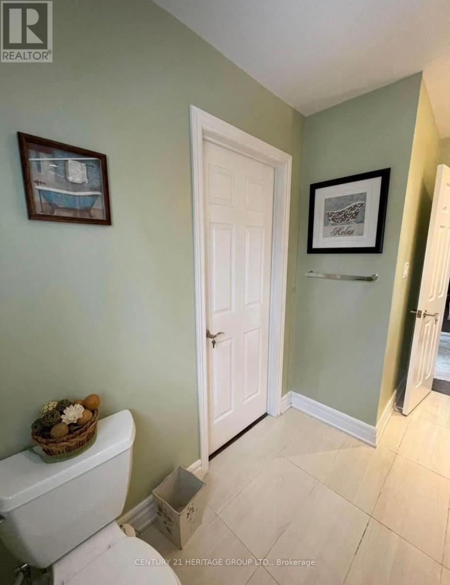 Main - 8 Driftwood Court, Richmond Hill, Ontario  L4E 3K8 - Photo 15 - N12811472