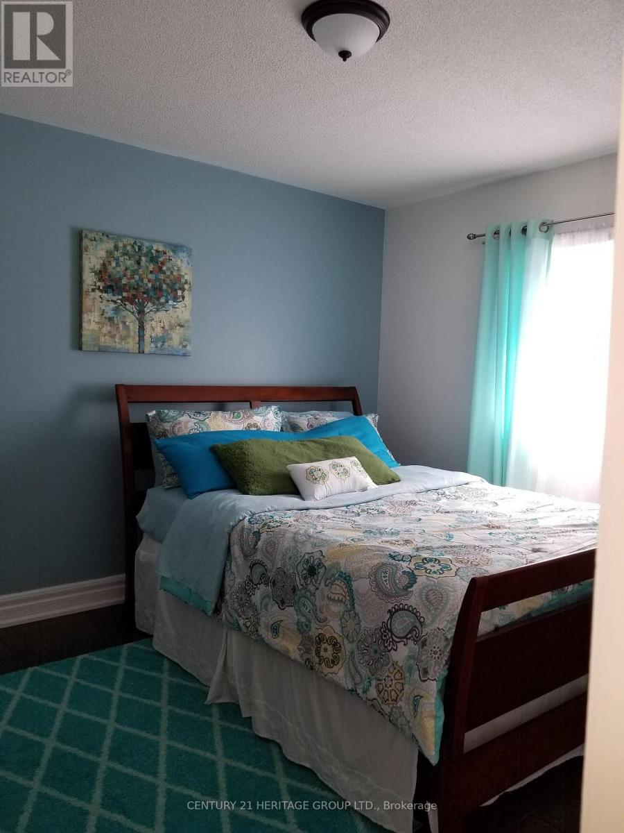 Main - 8 Driftwood Court, Richmond Hill, Ontario  L4E 3K8 - Photo 12 - N12811472