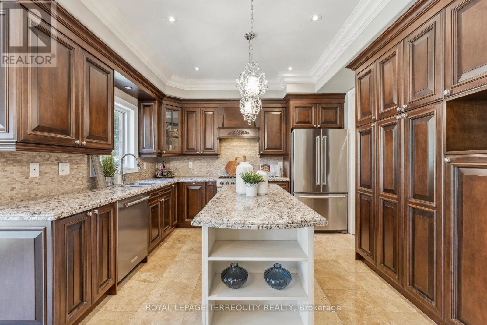 26 Antrim Court, Caledon, Ontario  L7C 1R1 - Photo 15 - W12793328