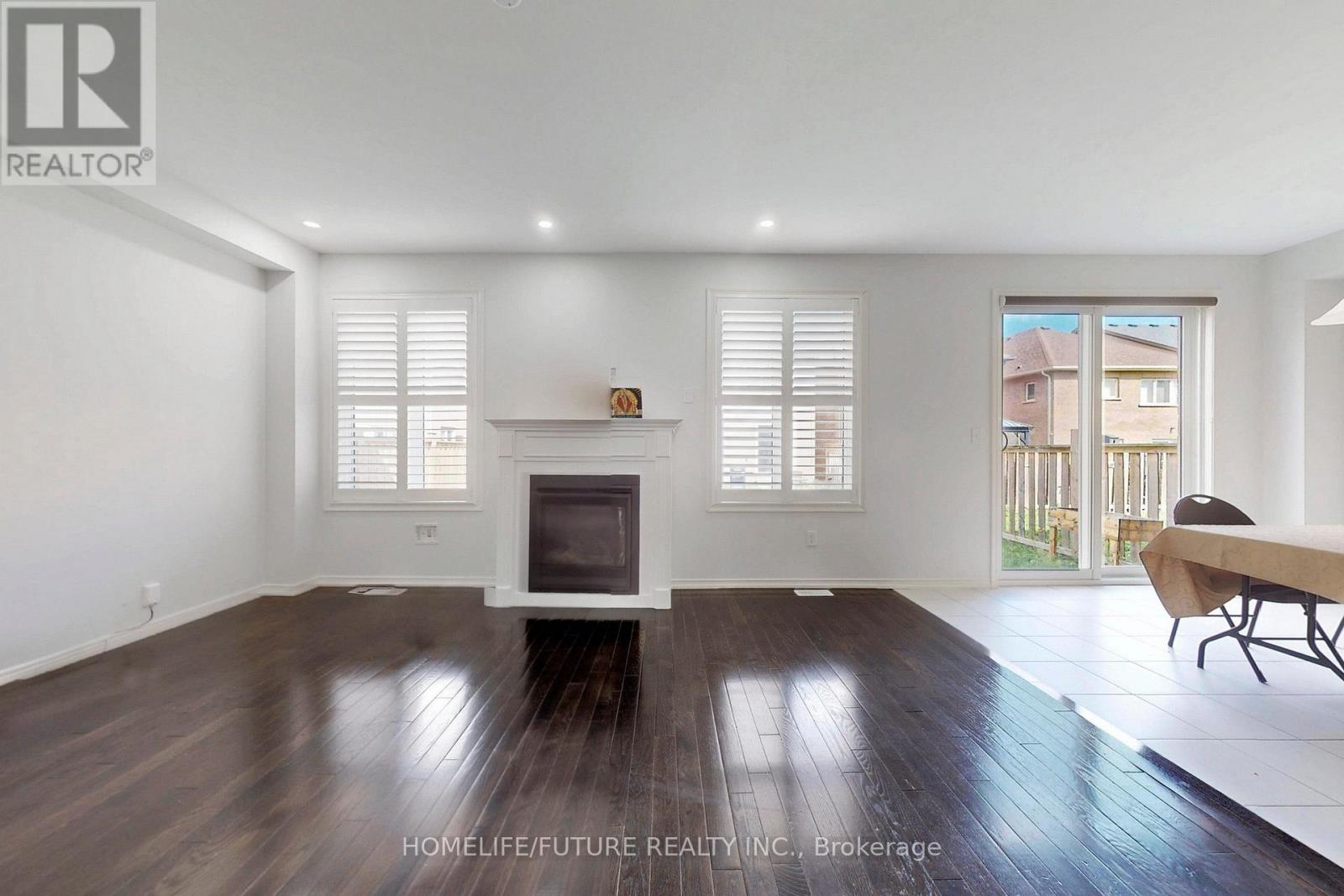 Main & 2nd Flr - 2385 Dress Circle Crescent, Oshawa, Ontario  L1L 0L8 - Photo 7 - E12789970