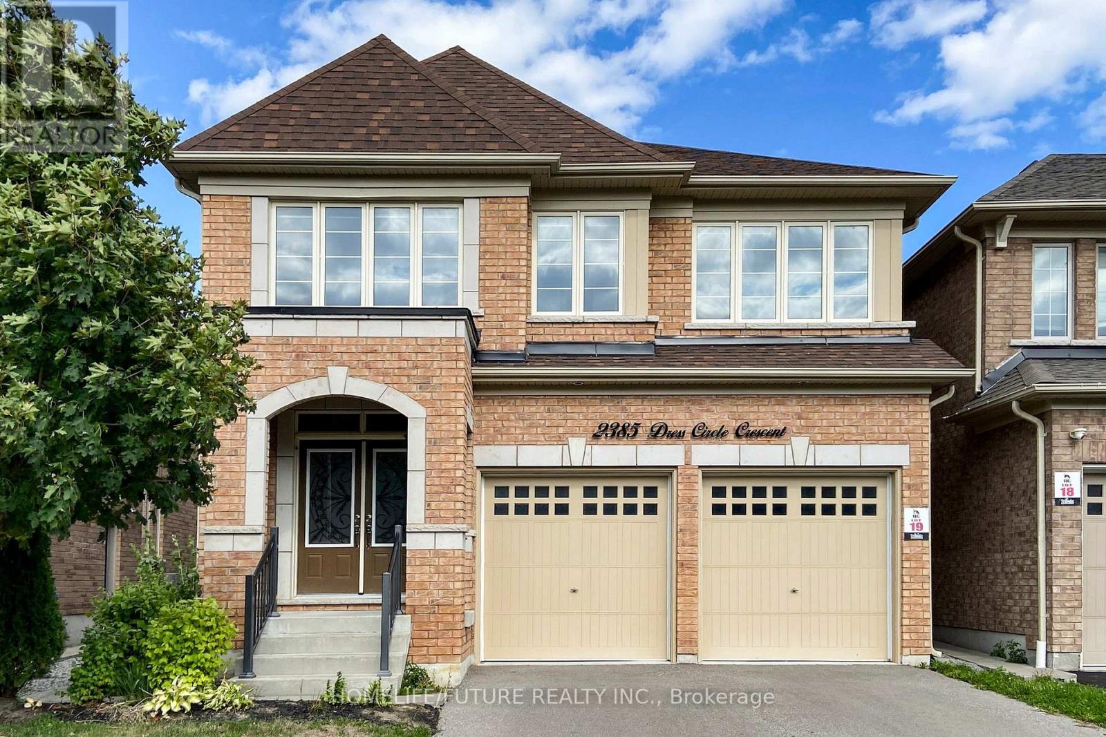 Main & 2nd Flr - 2385 Dress Circle Crescent, Oshawa, Ontario  L1L 0L8 - Photo 2 - E12789970