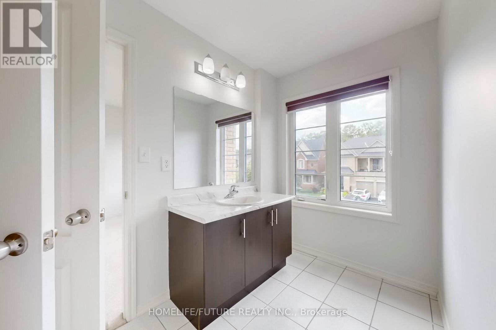 Main & 2nd Flr - 2385 Dress Circle Crescent, Oshawa, Ontario  L1L 0L8 - Photo 30 - E12789970