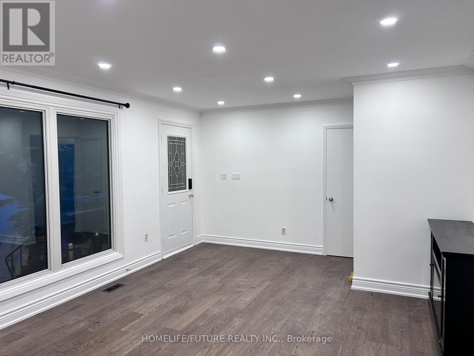 Upper - 19801 Leslie Street, East Gwillimbury, Ontario  L0G 1R0 - Photo 4 - N12788792