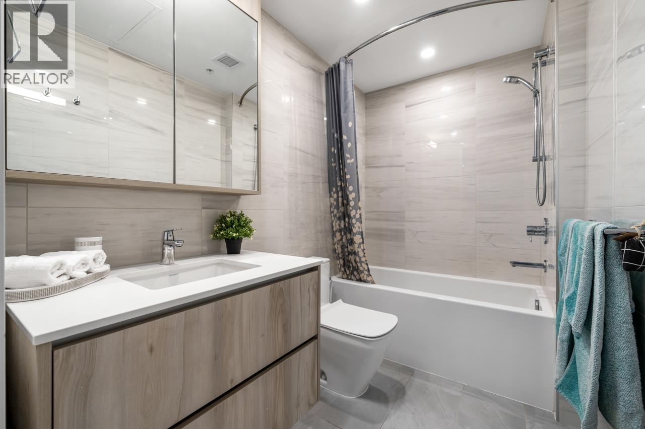 Listing Picture 14 of 21 : 103 477 W 59TH AVENUE, Vancouver / 溫哥華 - 魯藝地產 Yvonne Lu Group - MLS Medallion Club Member