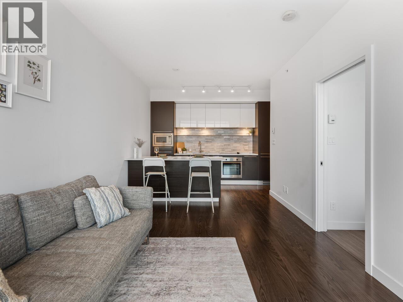 Listing Picture 3 of 20 : 2309 8031 NUNAVUT LANE, Vancouver / 溫哥華 - 魯藝地產 Yvonne Lu Group - MLS Medallion Club Member