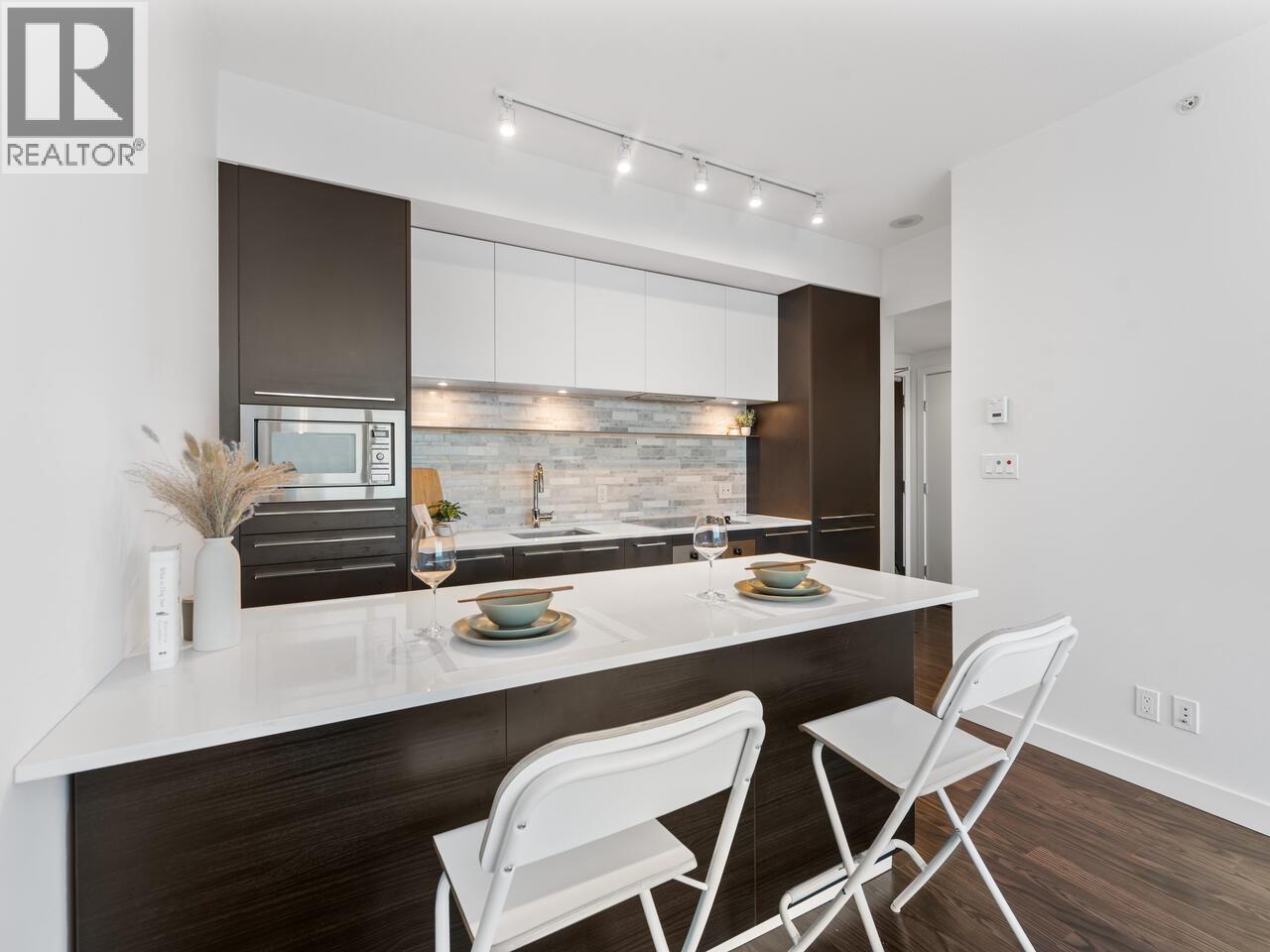 Listing Picture 7 of 20 : 2309 8031 NUNAVUT LANE, Vancouver / 溫哥華 - 魯藝地產 Yvonne Lu Group - MLS Medallion Club Member