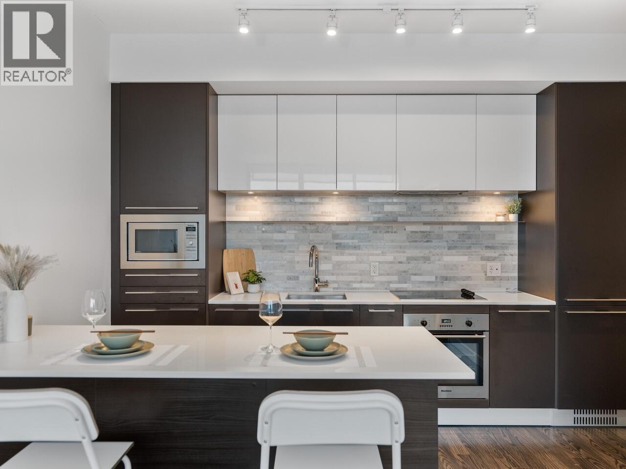 Listing Picture 8 of 20 : 2309 8031 NUNAVUT LANE, Vancouver / 溫哥華 - 魯藝地產 Yvonne Lu Group - MLS Medallion Club Member