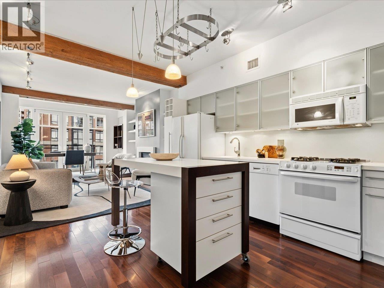 301 1275 Hamilton Street, Vancouver, British Columbia  V6B 1E2 - Photo 11 - R3092380