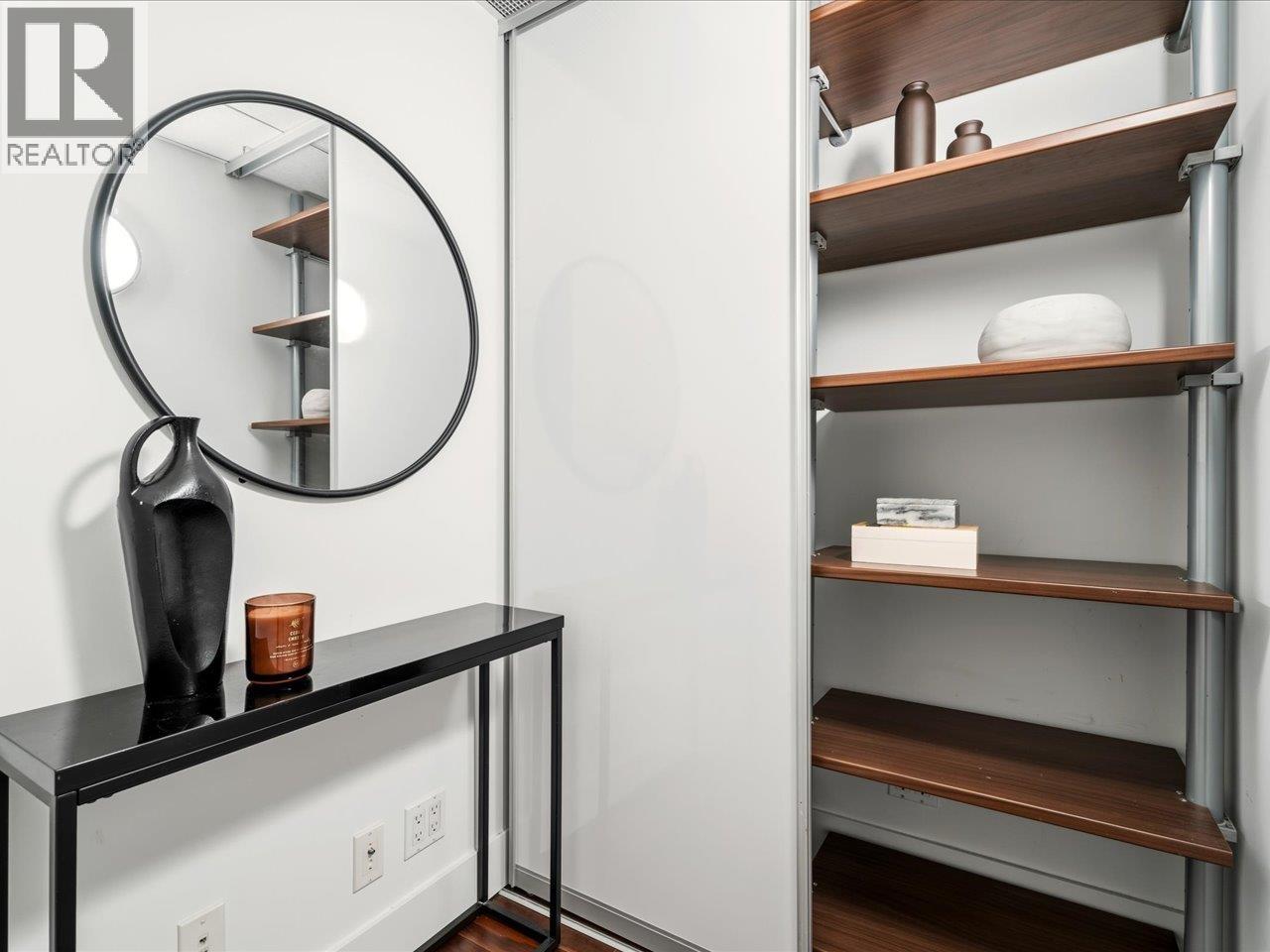 301 1275 Hamilton Street, Vancouver, British Columbia  V6B 1E2 - Photo 16 - R3092380