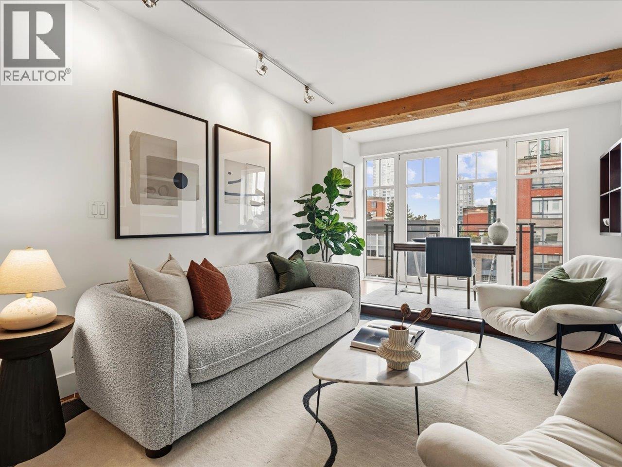 301 1275 Hamilton Street, Vancouver, British Columbia  V6B 1E2 - Photo 2 - R3092380